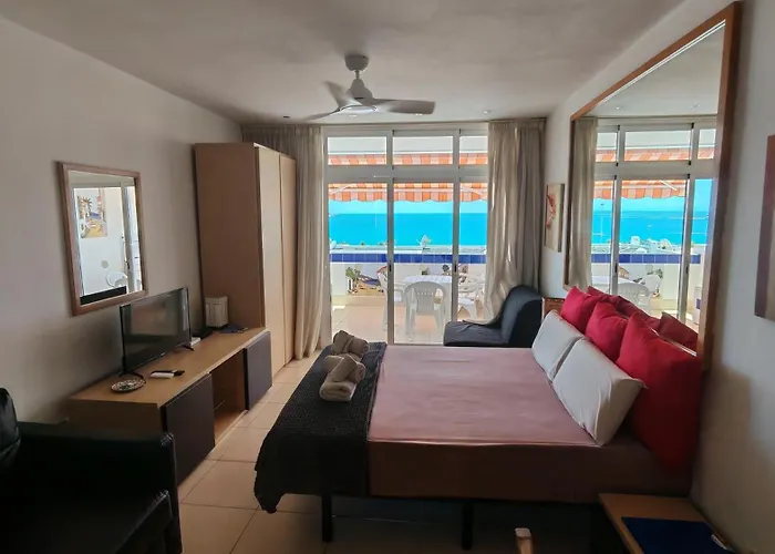 Apartmán Azahara Playa Vistas - - Playa De Americas